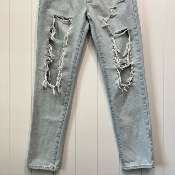 LIONESS Women's Naomi Boyfriend Jeans Light High Rise Distressed Size Large US 8 - Picture 4 of 16